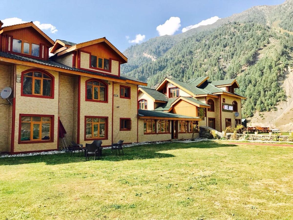 Hotel Akbar Sonamarg Exterior photo