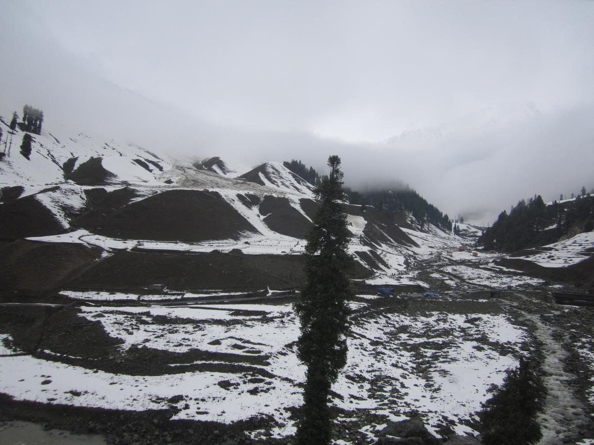 Hotel Akbar Sonamarg Exterior photo